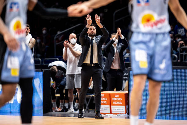 爱德华兹的 爱德华兹的