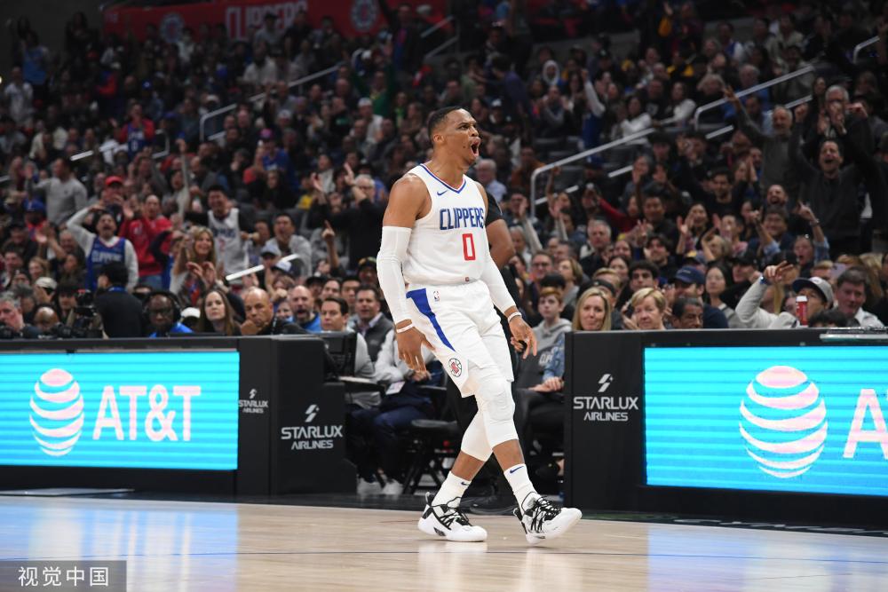 体育主教练 体育主教练